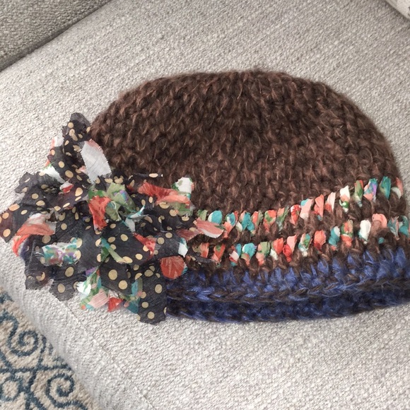 NWOT Ribbon Wool Winter Cap - Picture 1 of 4